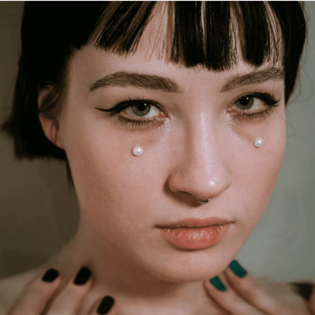 Jenna Ortega’s “Tired Girl” Look is Trending for Fall