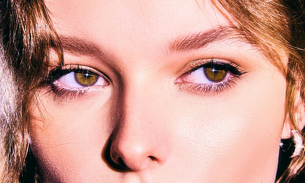 Makeup Artists’ Tips for a Bright, Lively Eye Look