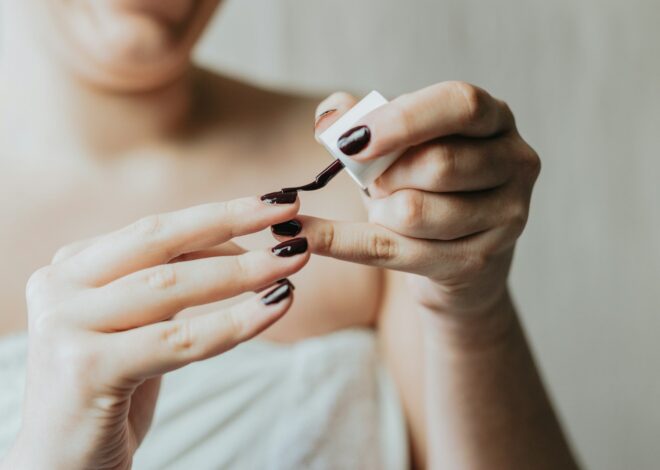 DIY Marble Nails at Home