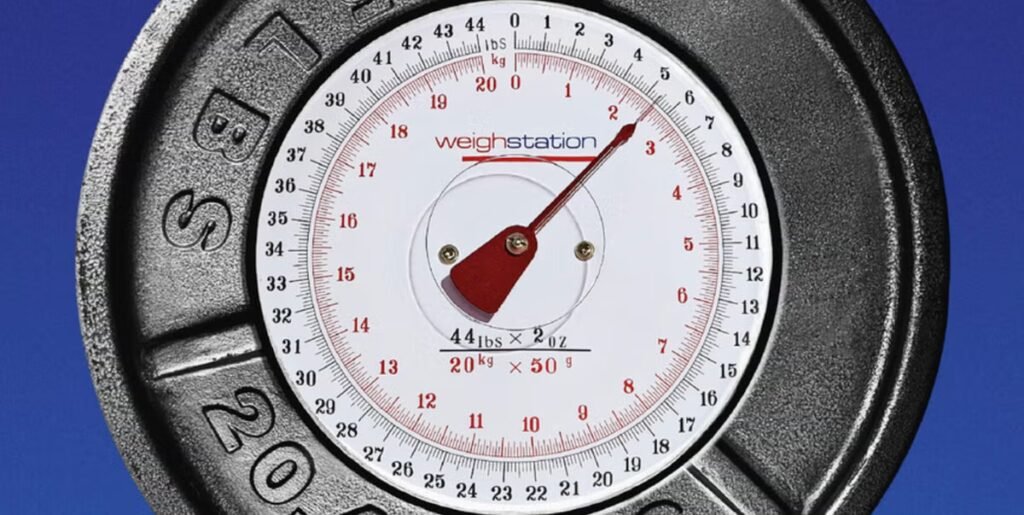 Yes, you can build muscle and burn fat at the same time – this is how body recomposition works